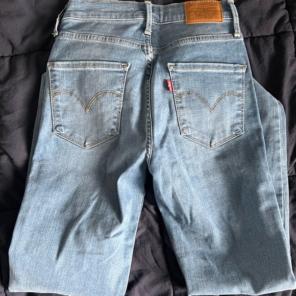 levis jeans - Picture 3 of 3